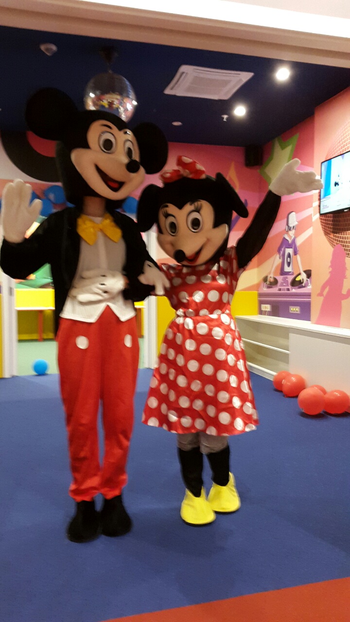 maskote mickey minnie mouse ro�endan